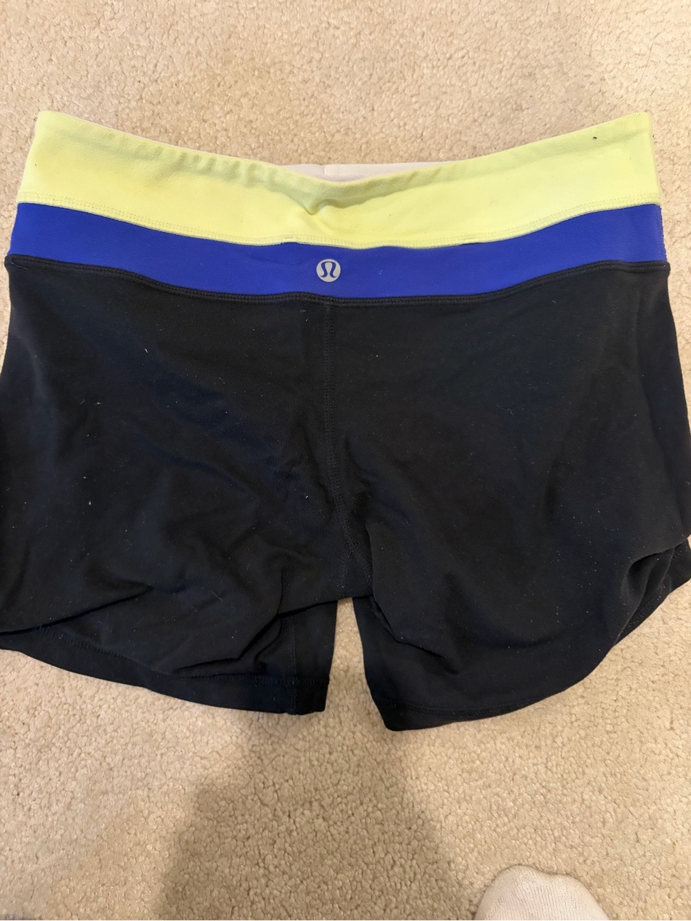 Lululemon Women’s Black Shorts Yellow/Blue Waistband reversible to white waist 6